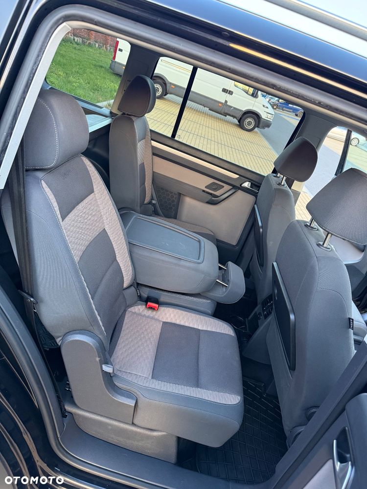 Volkswagen Touran 1.6 Cross - 21
