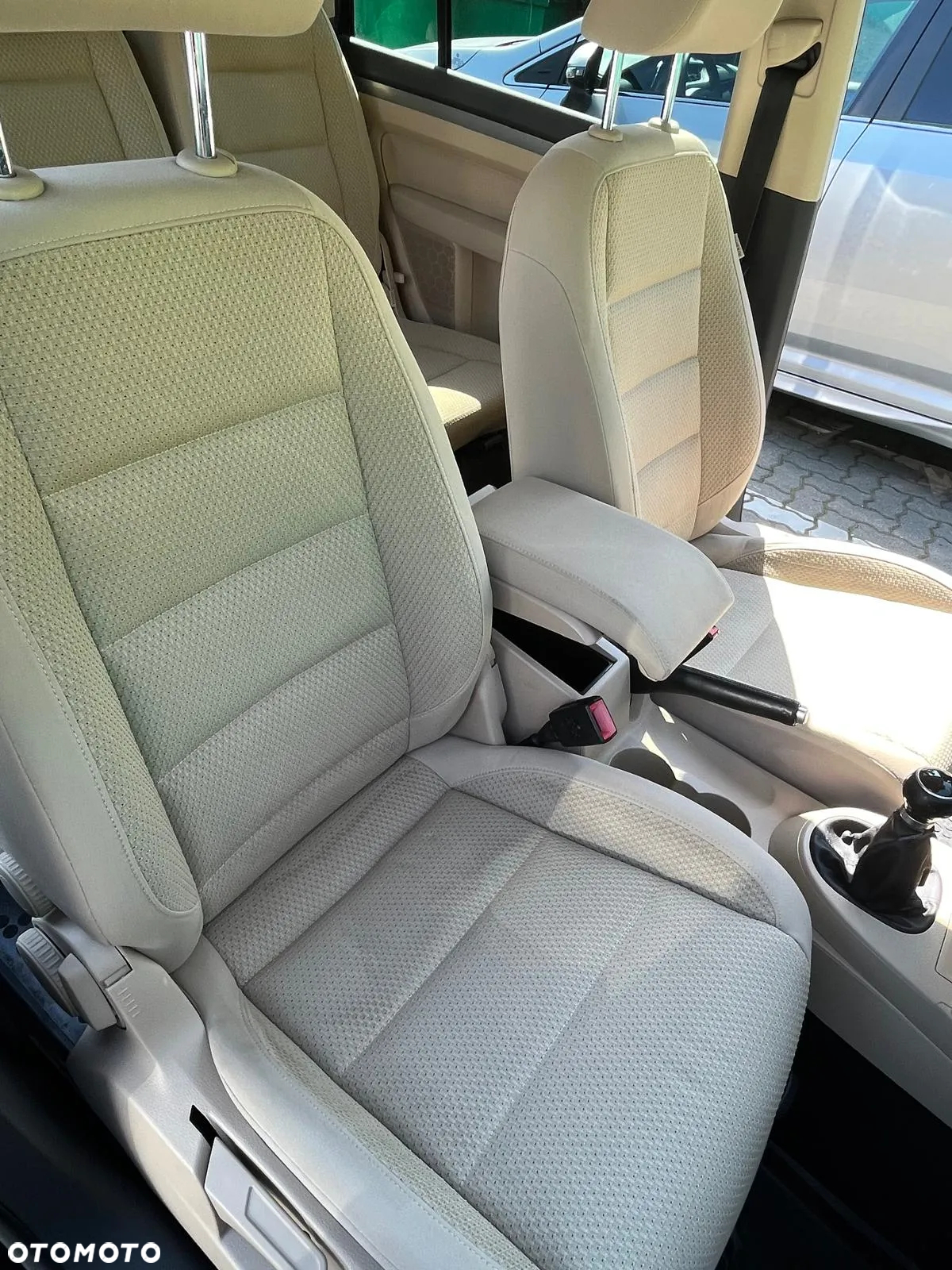 Volkswagen Touran 2.0 TDI DPF BlueMotion Technology Highline - 5