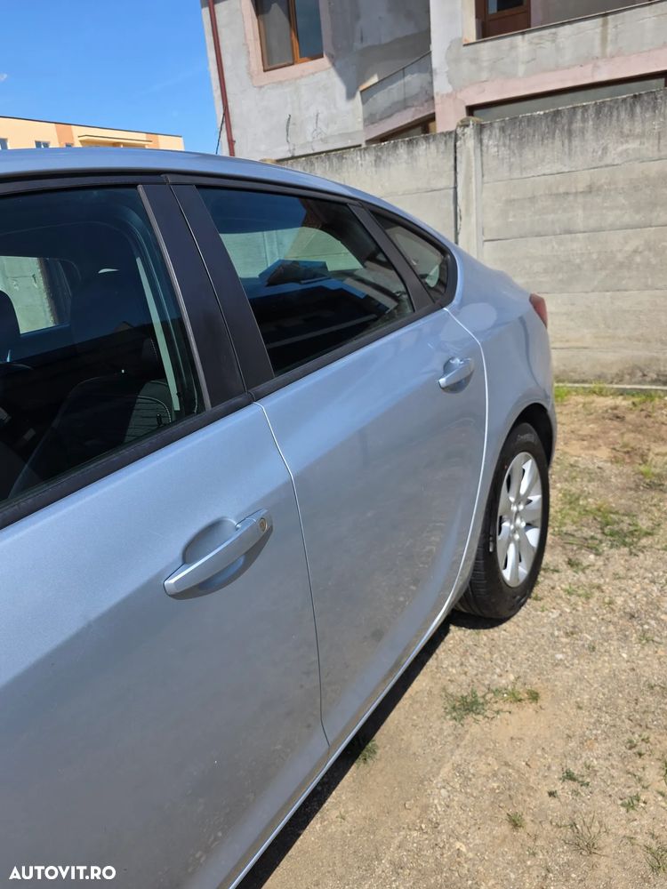 Opel Astra 1.4 Turbo ECOTEC Enjoy - 34