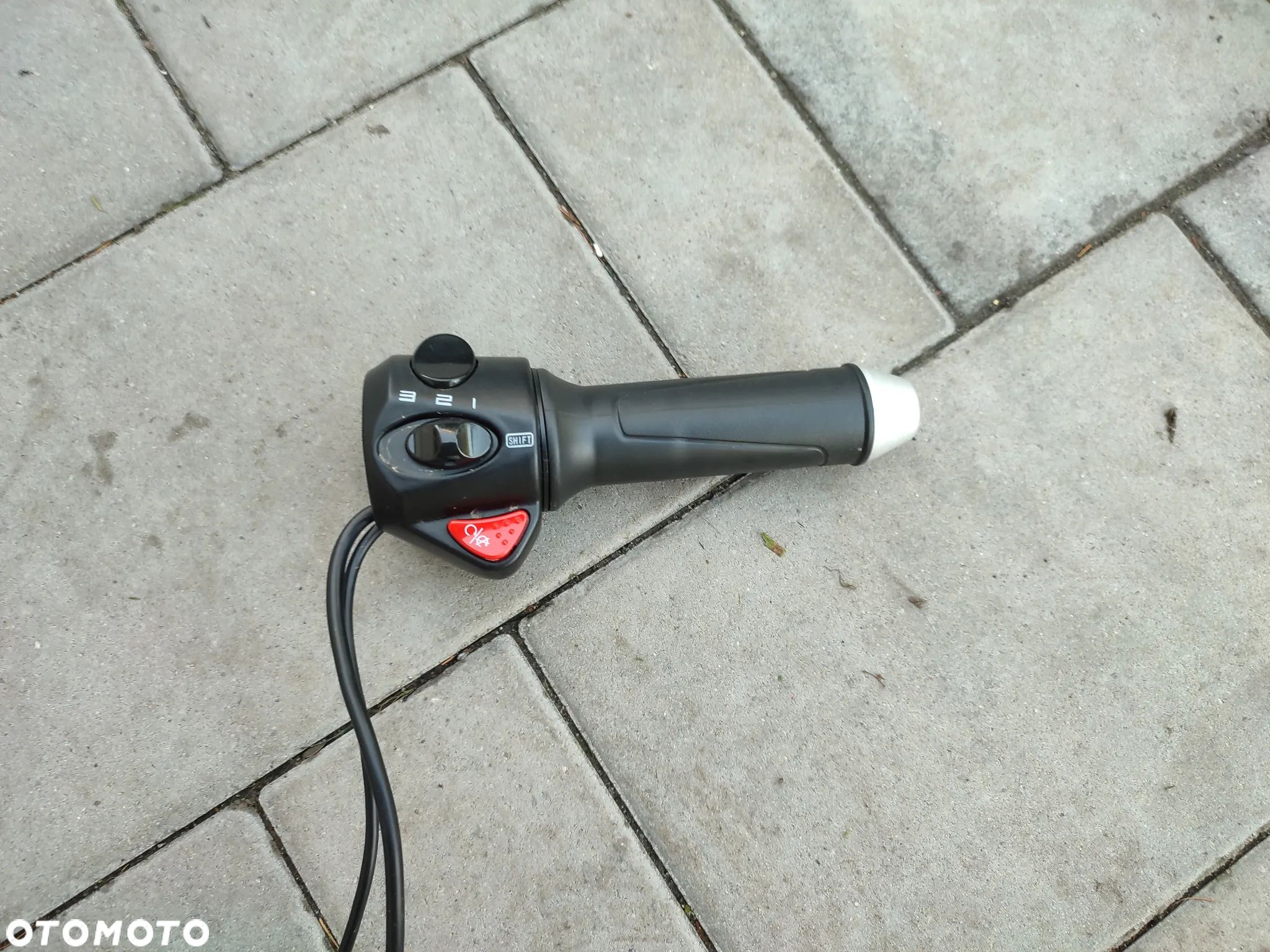 Rolgaz, przełącznik prawy Super Soco TC-Max - 1