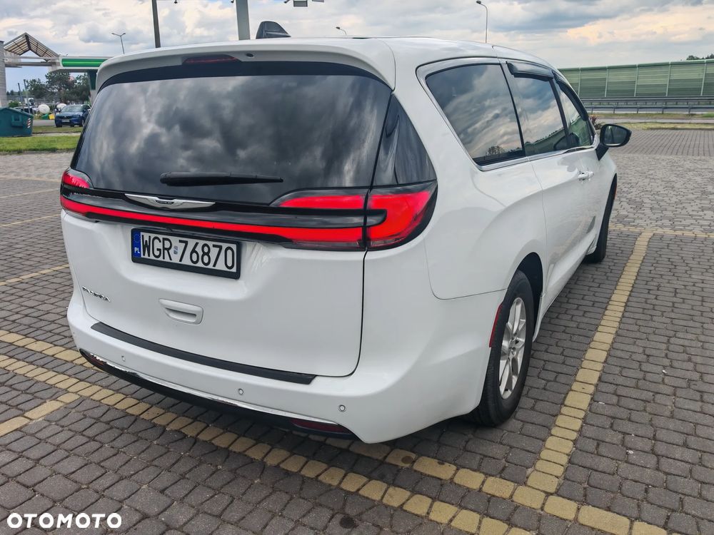 Chrysler Pacifica - 7