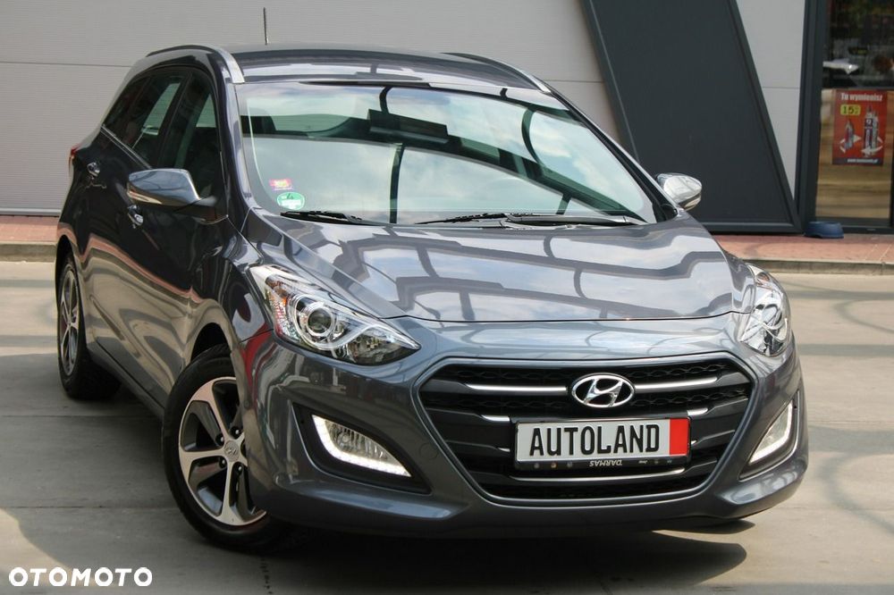Hyundai i30 blue Kombi 1.4 YES Gold - 4