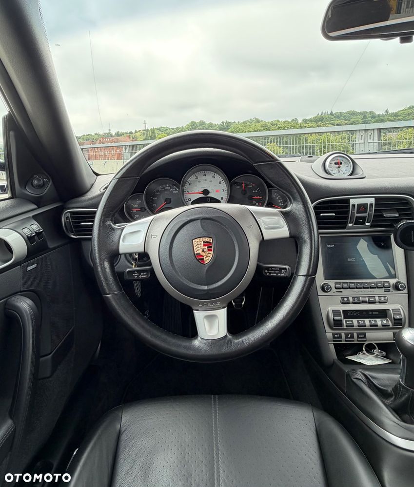 Porsche 911 Carrera S - 18