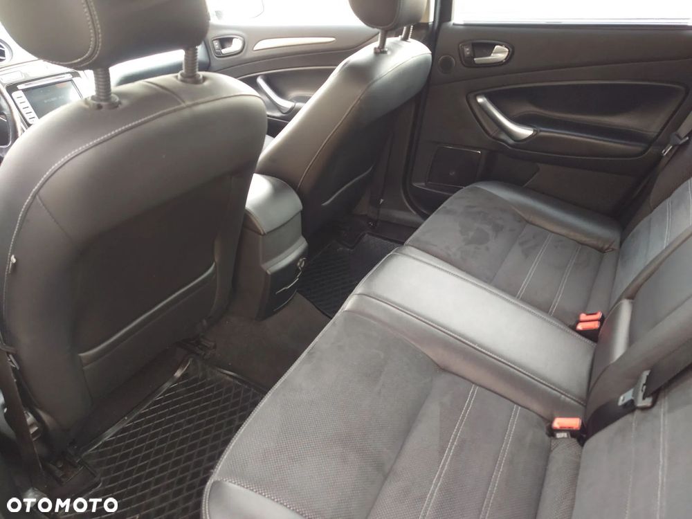 Ford Mondeo 2.0 TDCi Ghia - 17