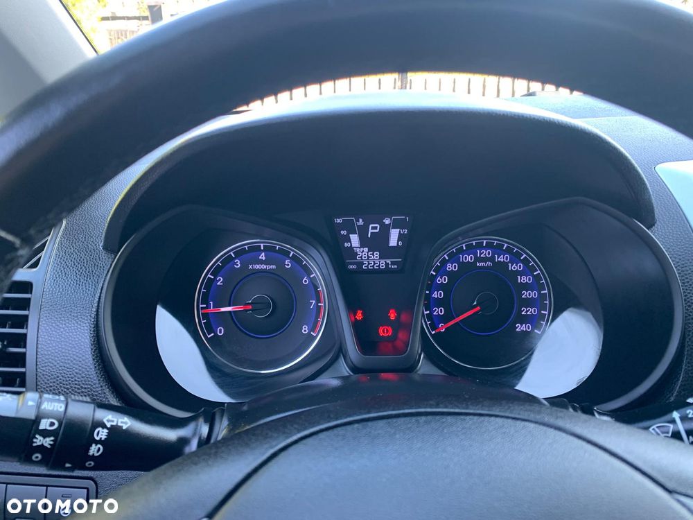 Hyundai ix20 1.6 Premium - 24