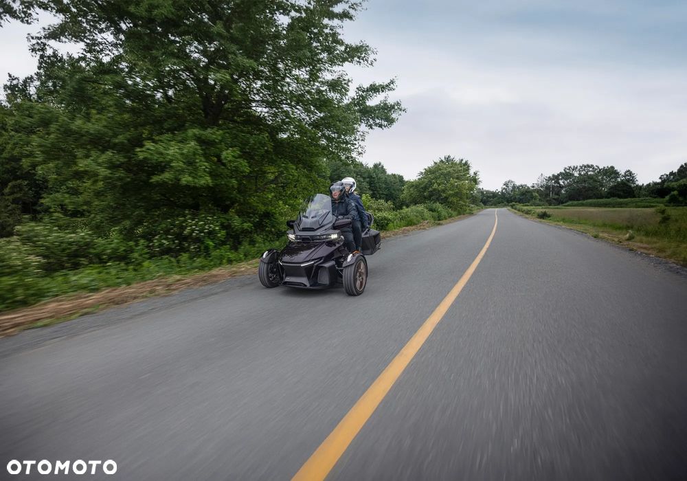 Can-Am Spyder - 3
