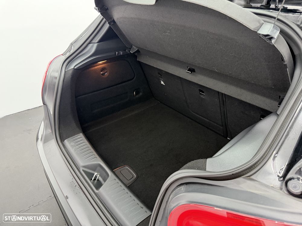 Mercedes-Benz A 180 d Urban - 27