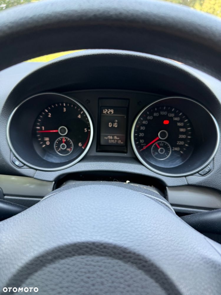 Volkswagen Golf - 8