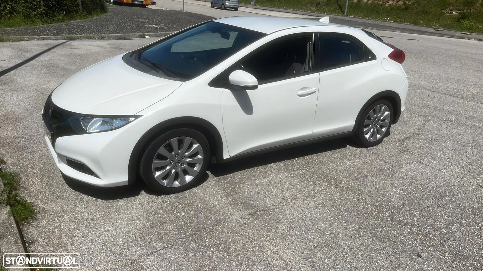 Honda Civic 1.6 i-DTEC Executive Navi - 1
