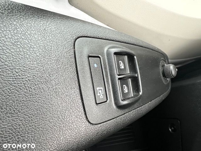 Opel Movano L2H2 2,2 120 KM klima tempomat - 24