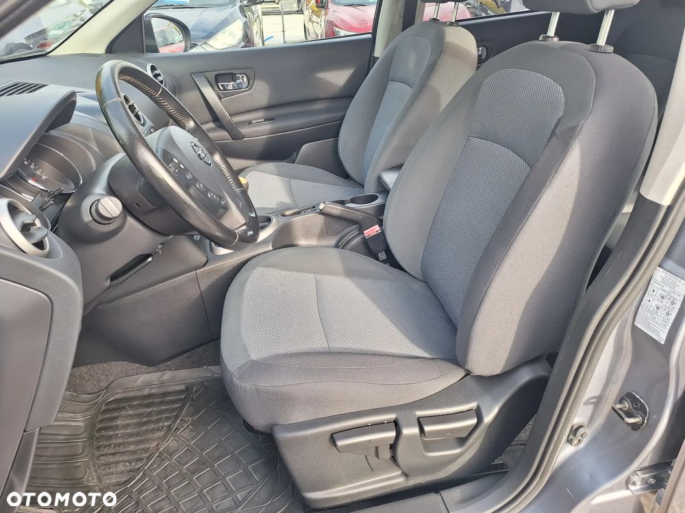 Nissan Qashqai+2 2.0 Acenta - 17