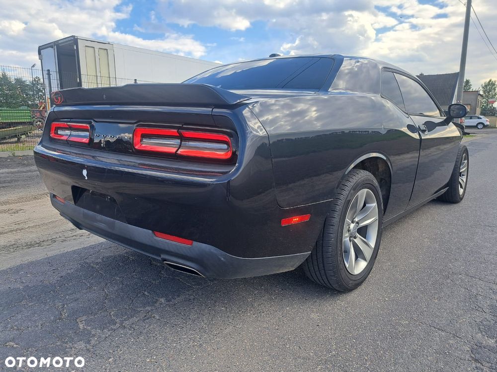 Dodge Challenger - 14