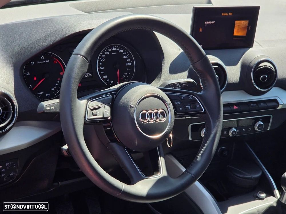 Audi Q2 1.6 TDI Design - 13