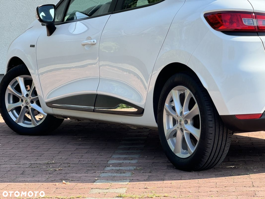 Renault Clio - 12