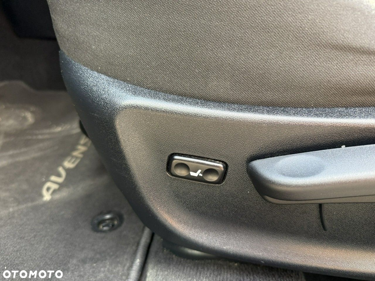 Toyota Avensis - 31