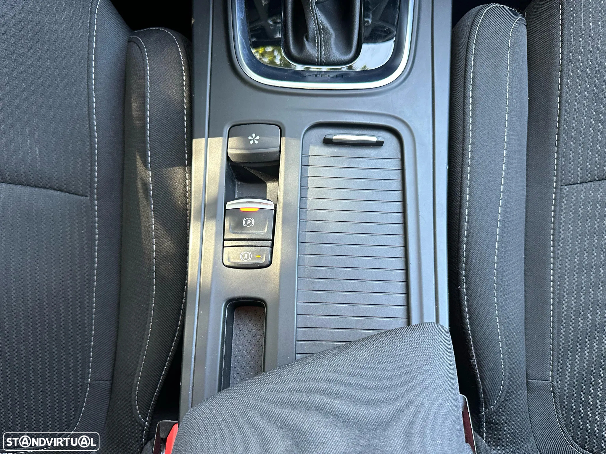 Renault Mégane Sport Tourer 1.6 E-Tech Plug-In E-Tech Hybrid Engineered - 30
