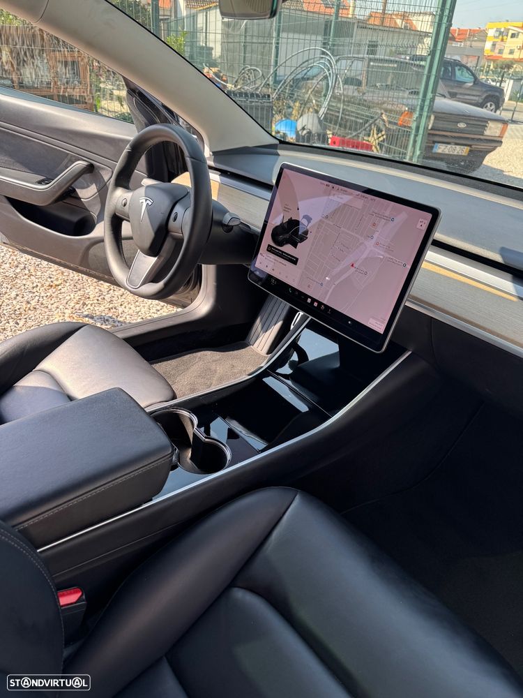 Tesla Model 3 Standard Range Plus RWD - 2