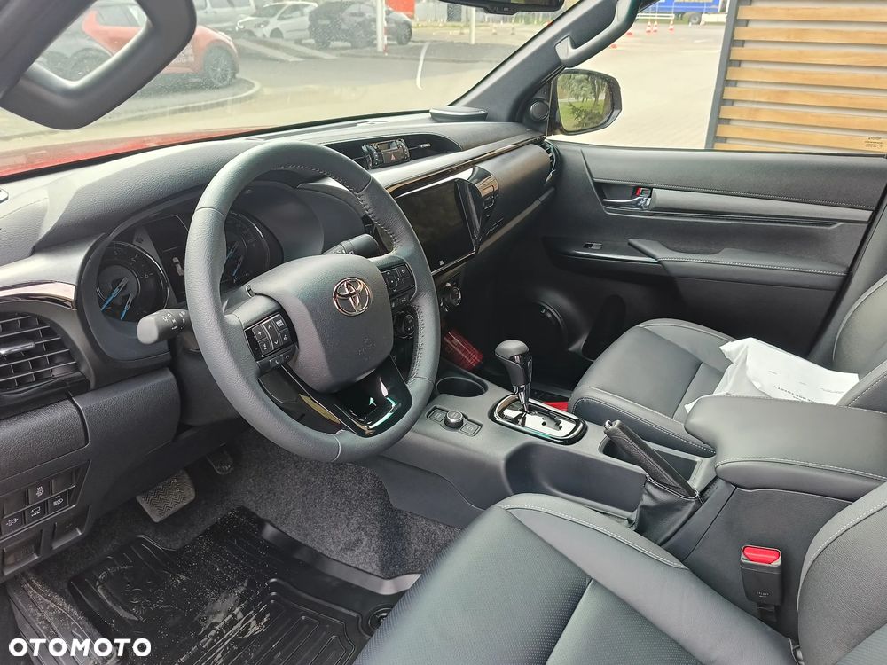 Toyota Hilux 2.8 D-4D mHEV Double Cab Invincible 4x4 - 6
