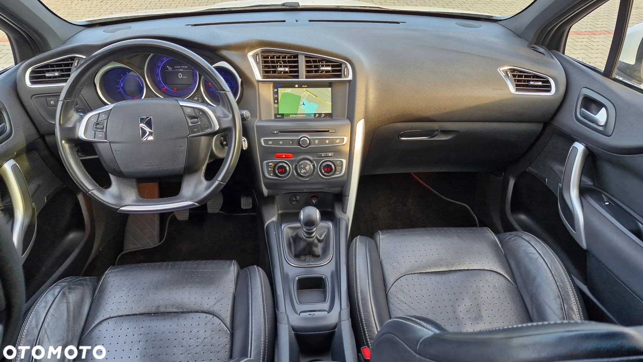 Citroën DS4 e-HDi 115 Chic - 13