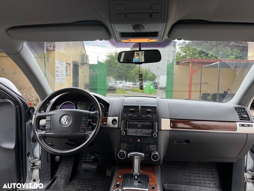 Volkswagen Touareg - 11