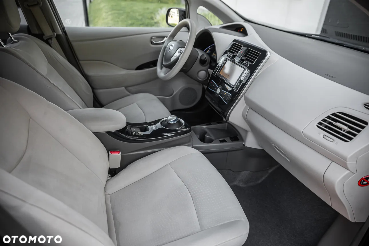 Nissan Leaf Standard - 27