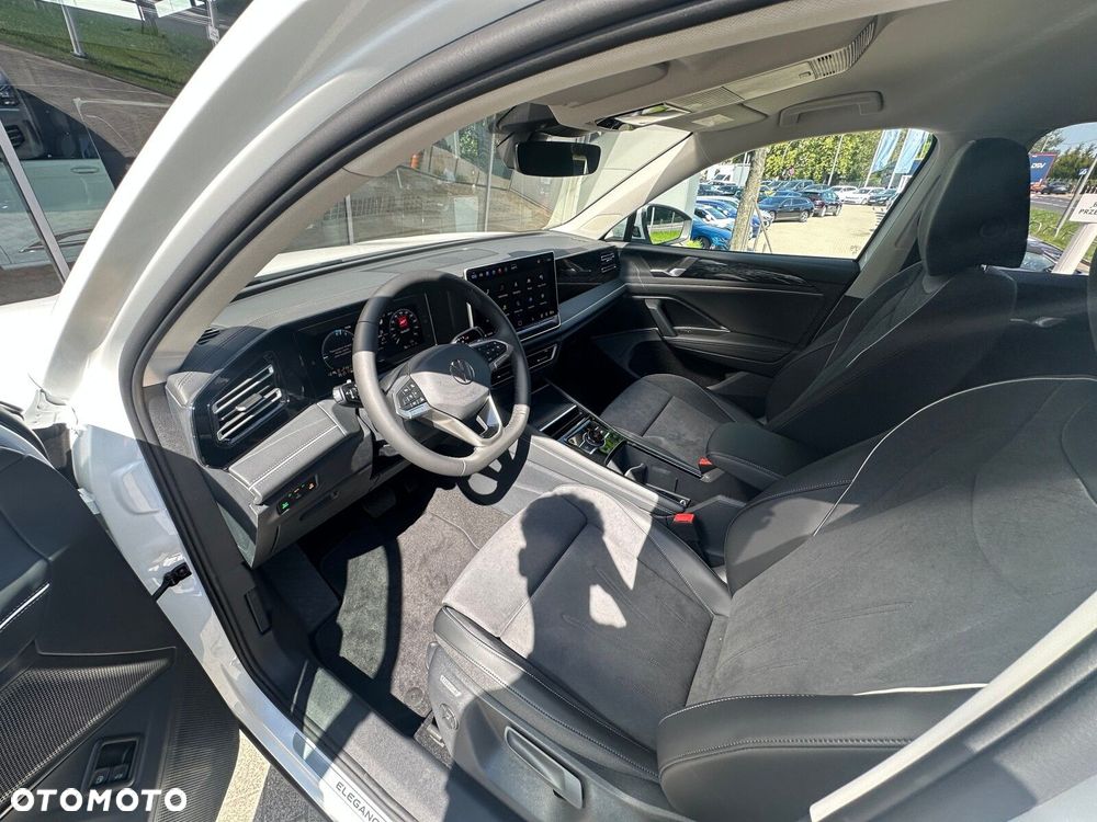 Volkswagen Tiguan - 11