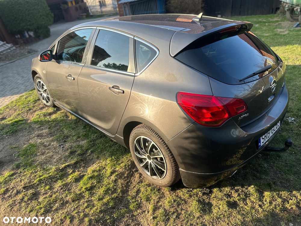 Opel Astra 1.6 Turbo Sport - 4