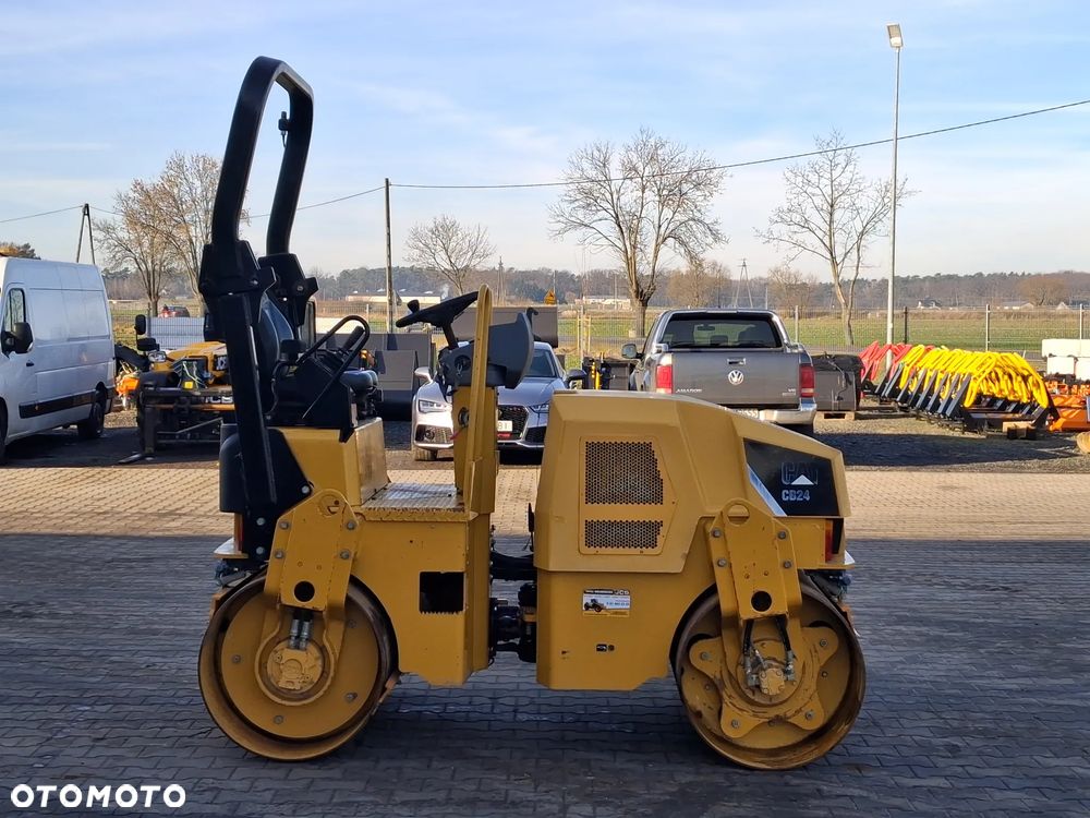 Caterpillar CB 24 - 5