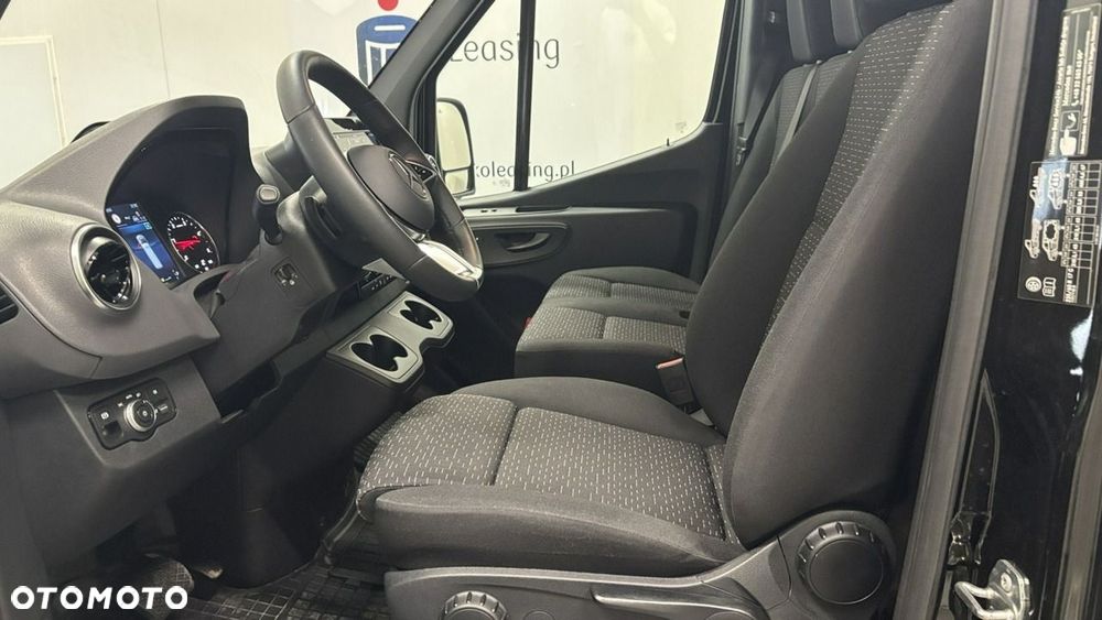 Mercedes-Benz Sprinter - 10