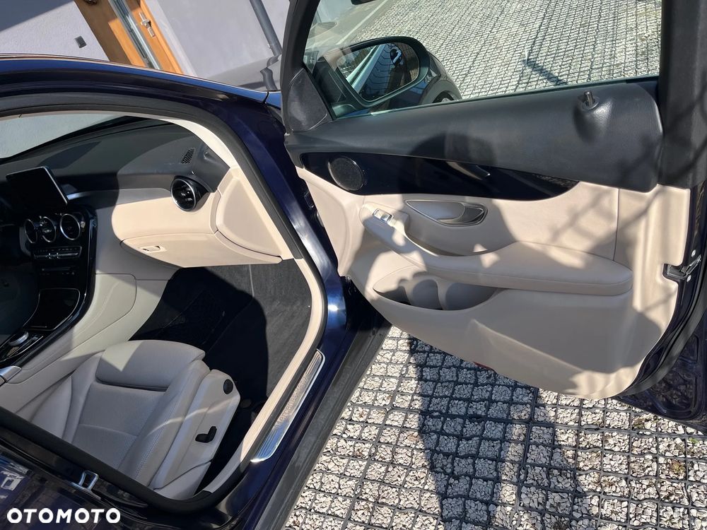 Mercedes-Benz GLC - 15
