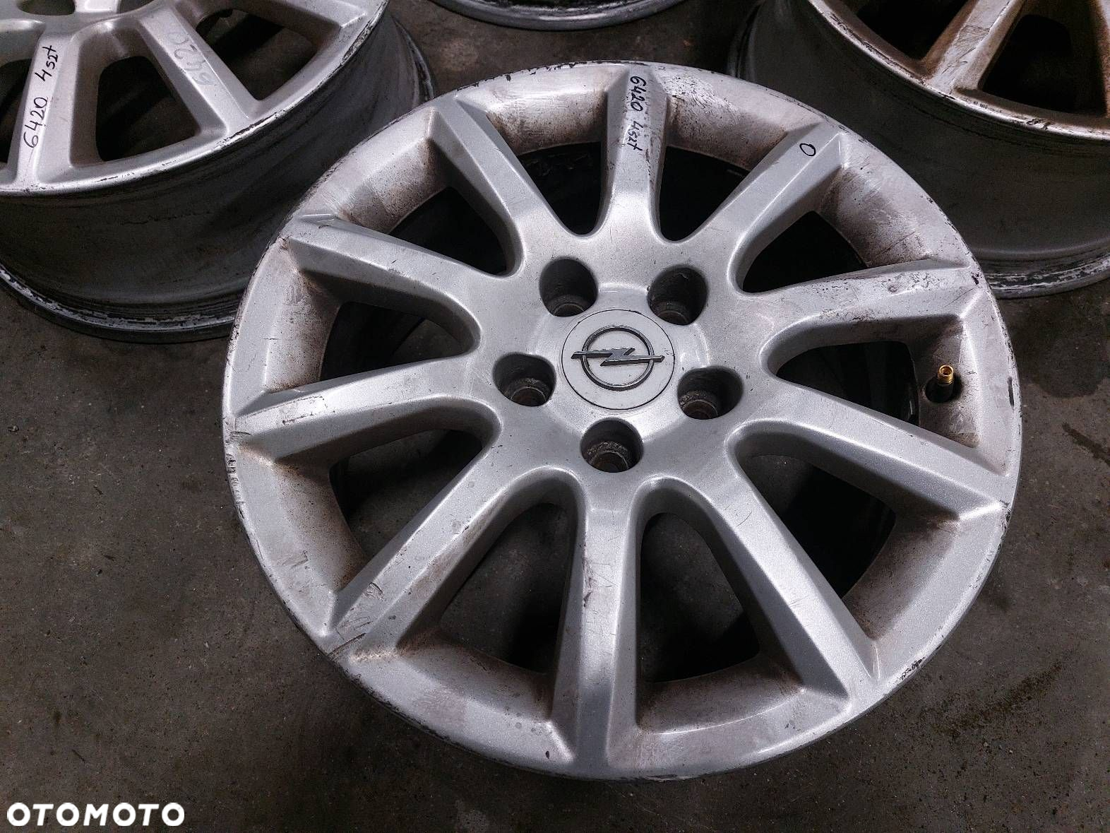 FELGA ALUMINIOWA 4 SZT OPEL ASTRA H 5x110 6,5Jx16 ET37 FI65,1 - 5