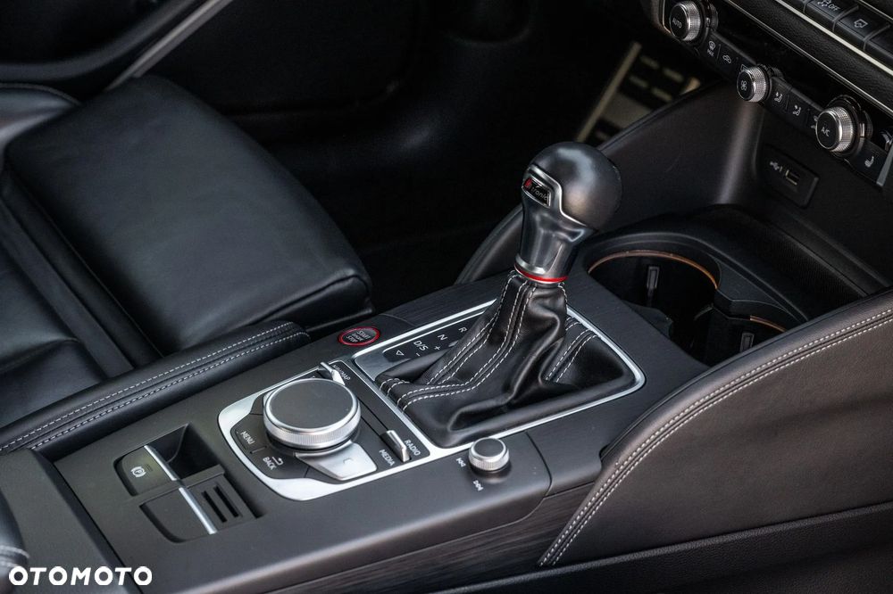 Audi S3 S tronic - 13