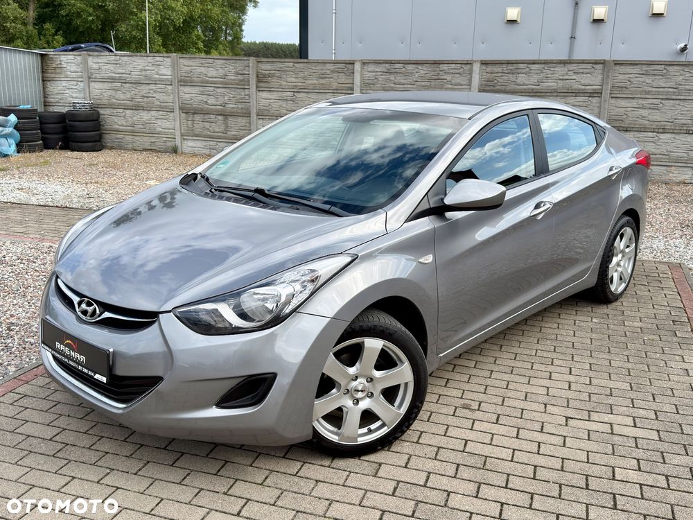Hyundai Elantra 1.6 Style - 10