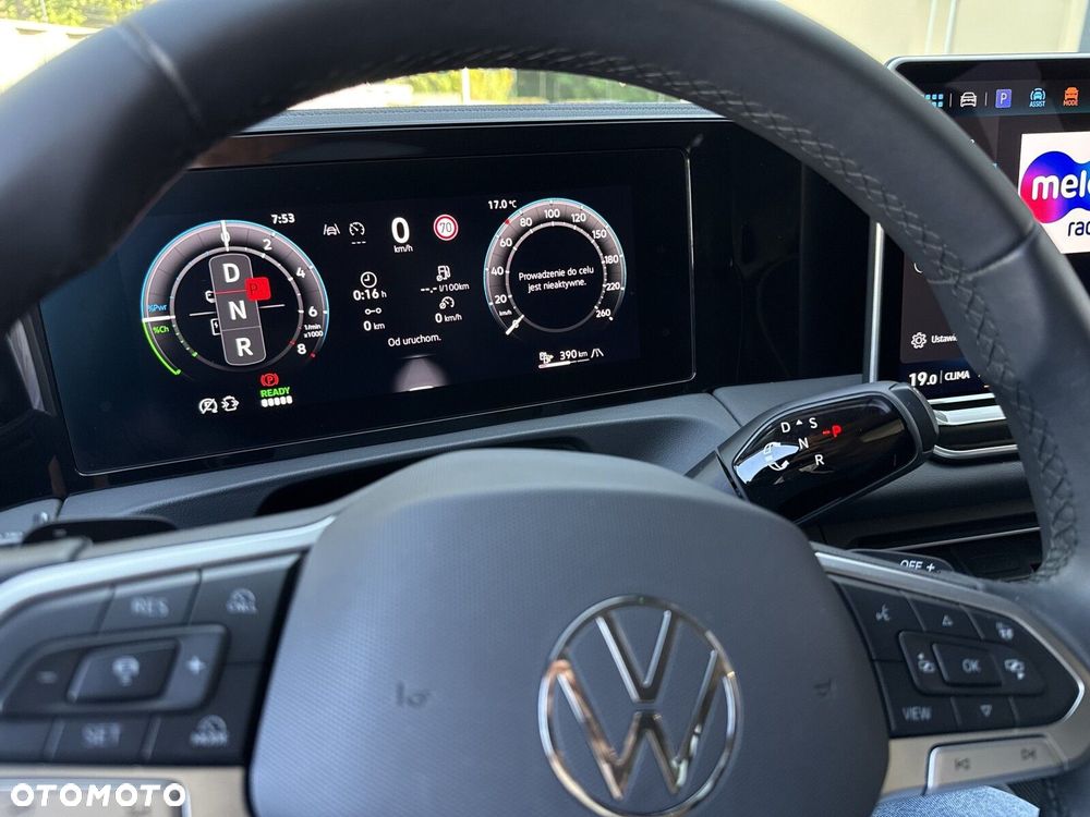 Volkswagen Tiguan - 25