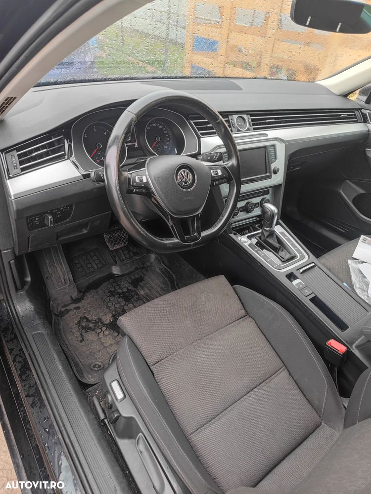 Volkswagen Passat 2.0 TDI DSG Highline - 5