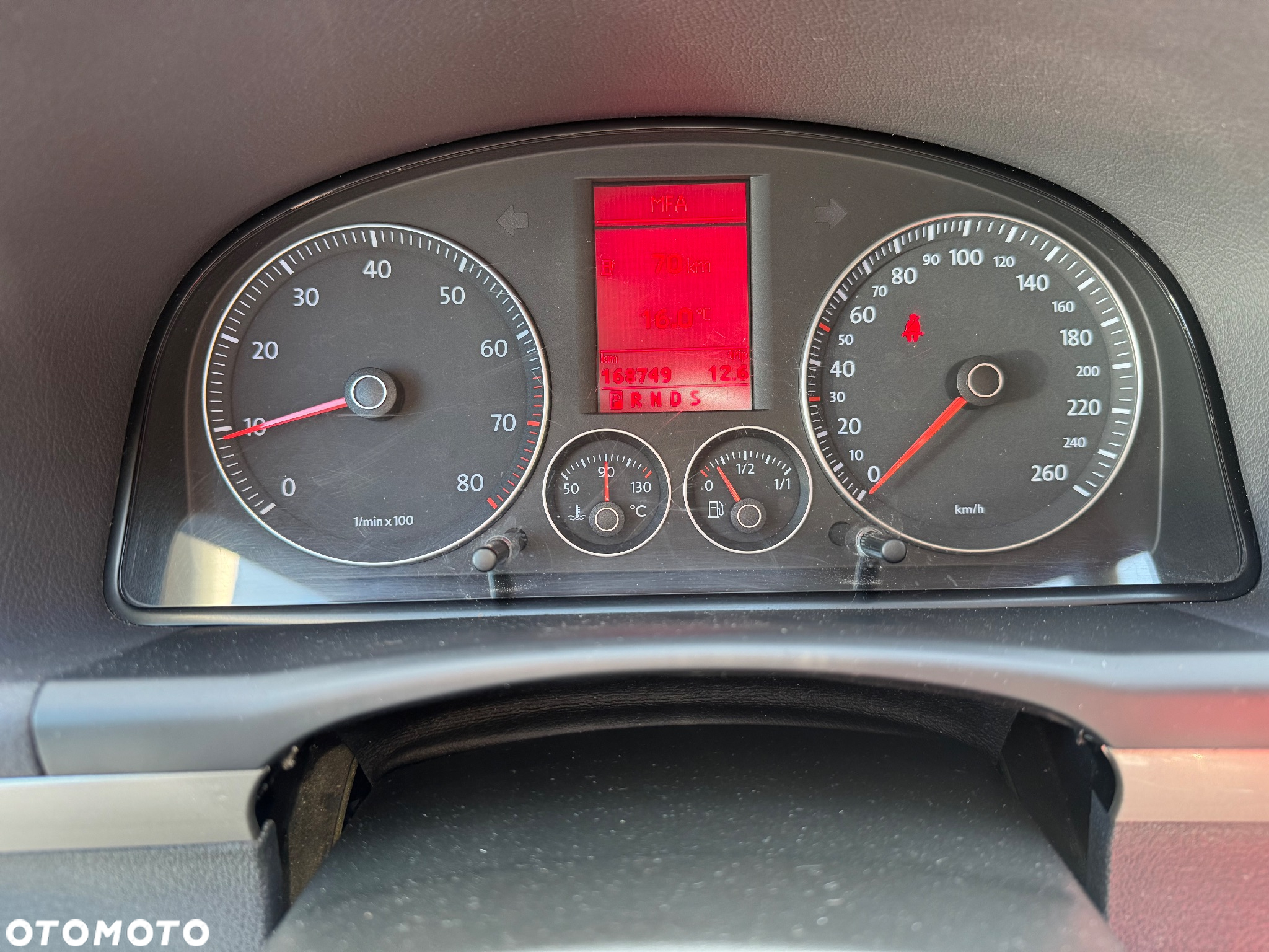 Volkswagen Touran 1.4 TSI Trendline DSG - 8