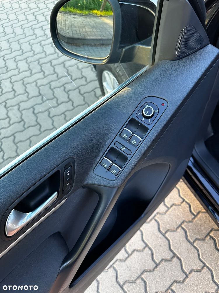 Volkswagen Tiguan - 24