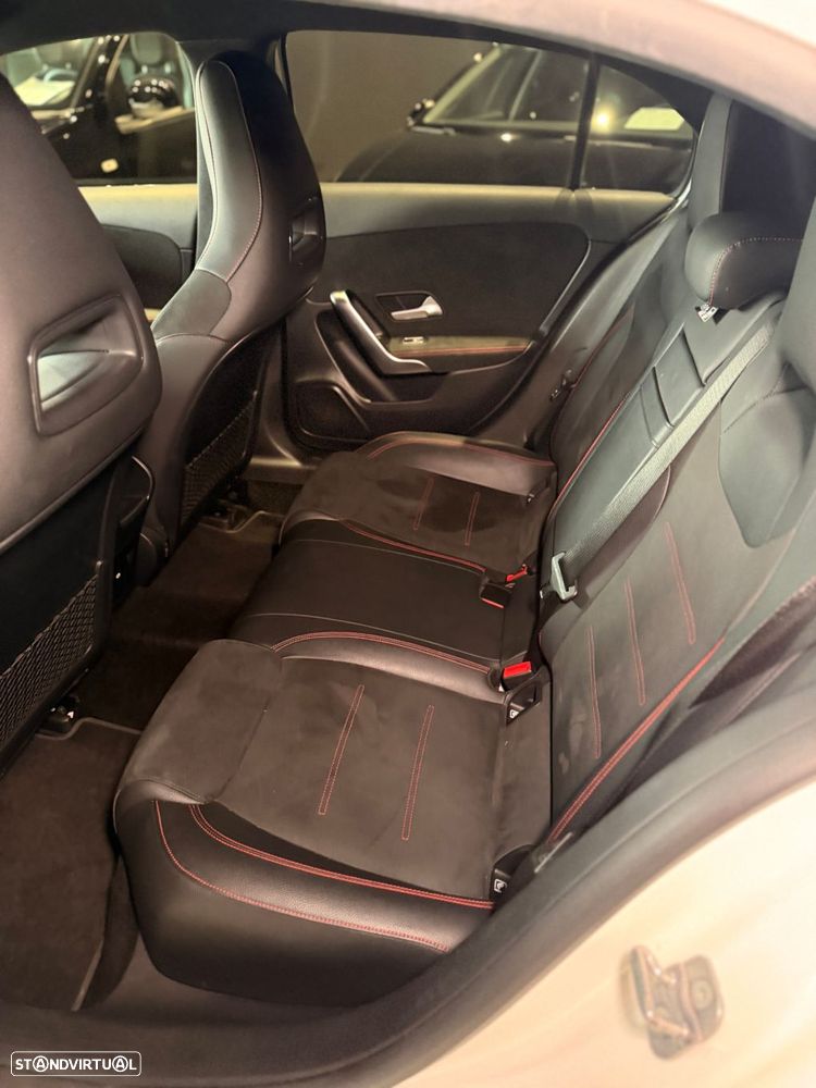 Mercedes-Benz A 200 AMG Line Aut. - 39