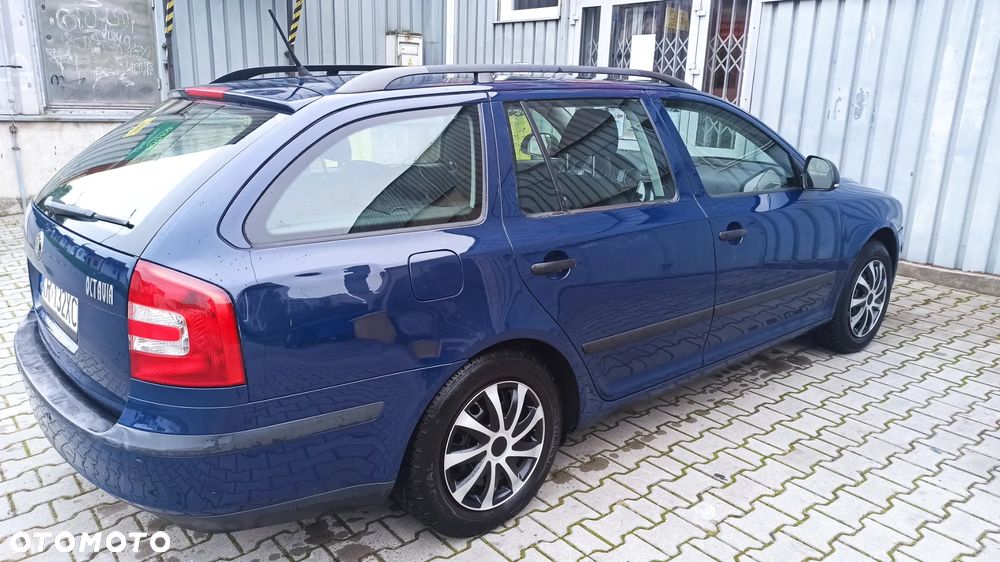 Skoda Octavia 1.6 Tour - 10