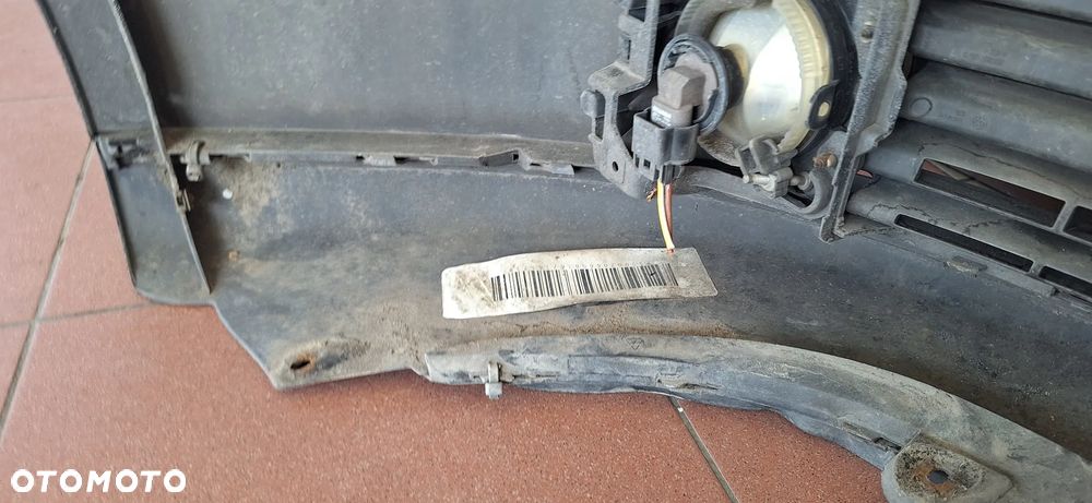 Volkswagen Golf V Zderzak Przód Przedni Kod Lakieru LC5F - 26