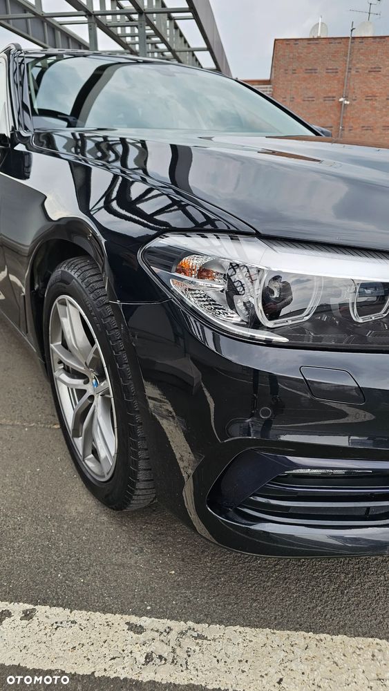BMW Seria 5 518d Sport Line - 10