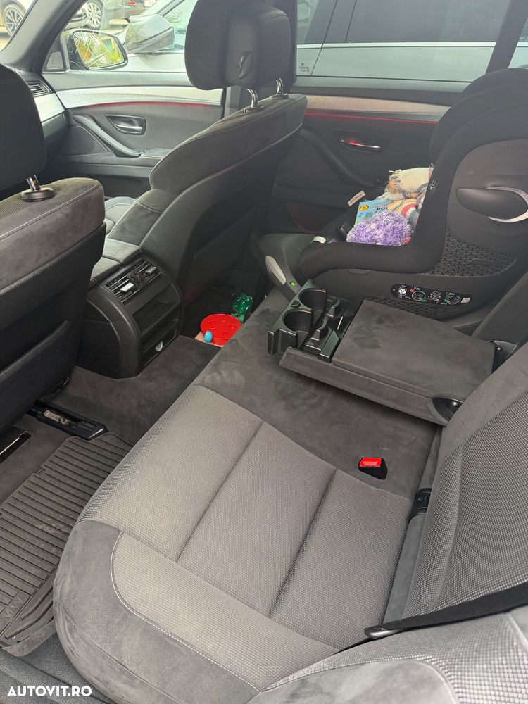 BMW Seria 5 520d Sport-Aut. - 14
