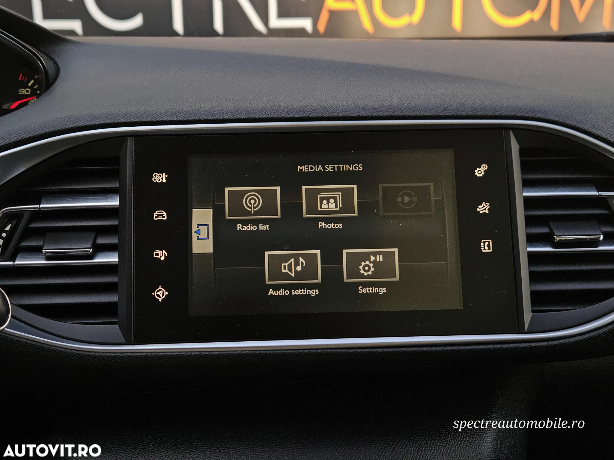 Peugeot 308 SW 1.6 e-HDI FAP STT Allure - 22