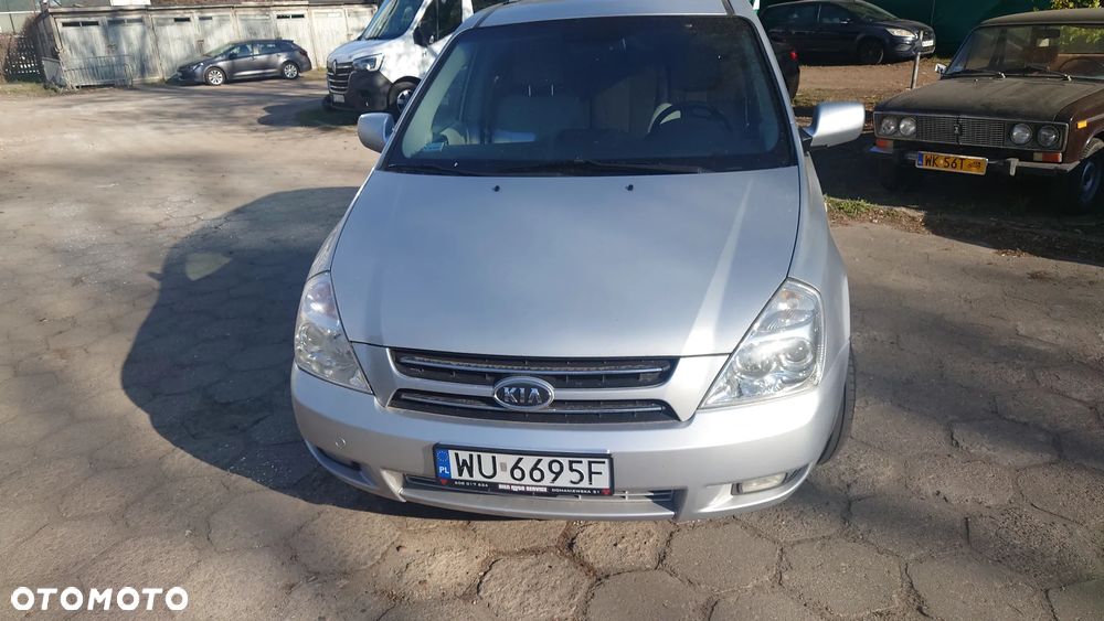 Kia Carnival - 1