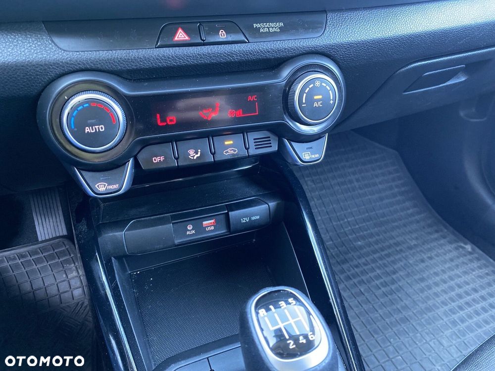 Kia Stonic - 22
