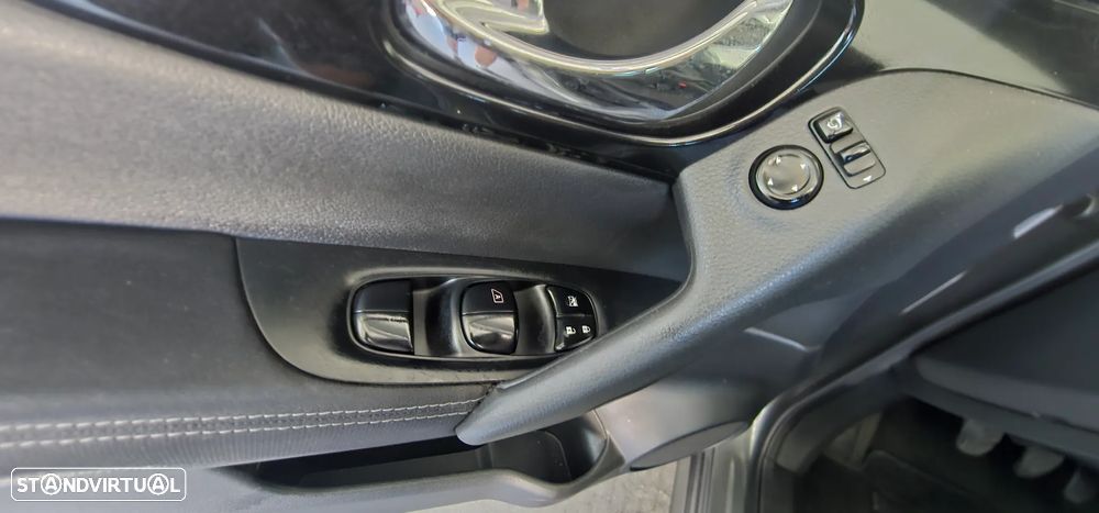 Nissan Qashqai 1.5 dCi N-Connecta 18 RS+PS - 9
