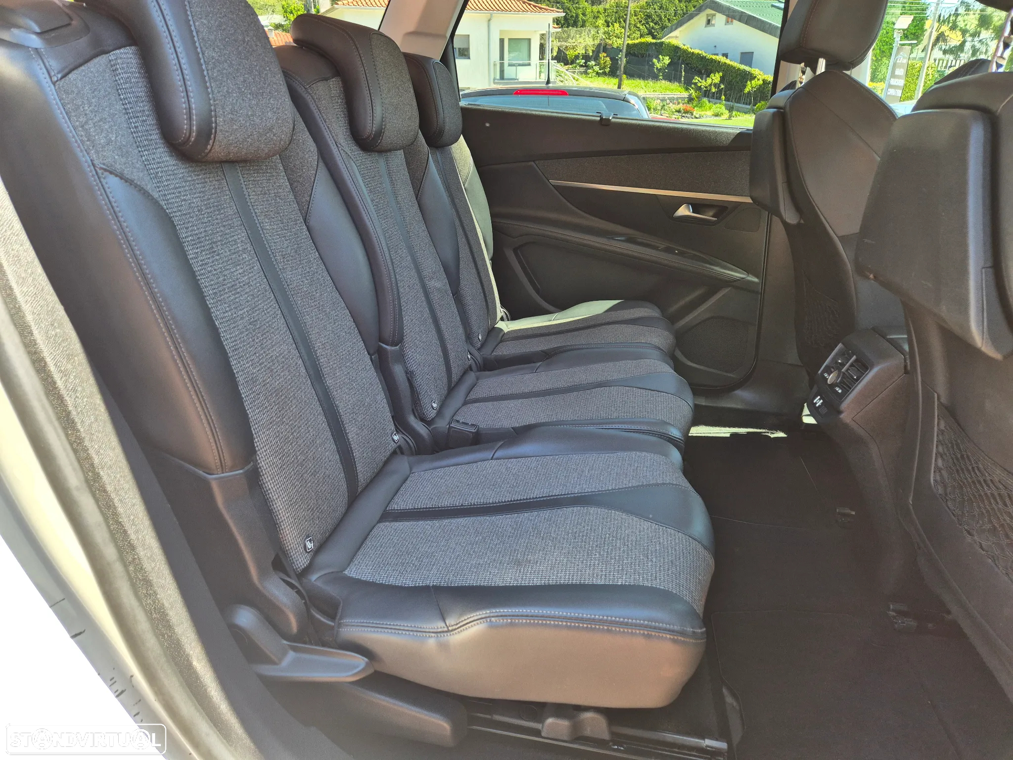 Peugeot 5008 1.5 BlueHDi Allure EAT8 - 4
