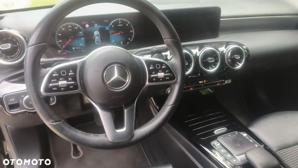 Mercedes-Benz Klasa A 180 d 8G-DCT - 8
