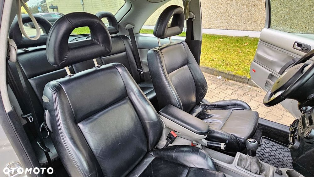 Volkswagen New Beetle - 8