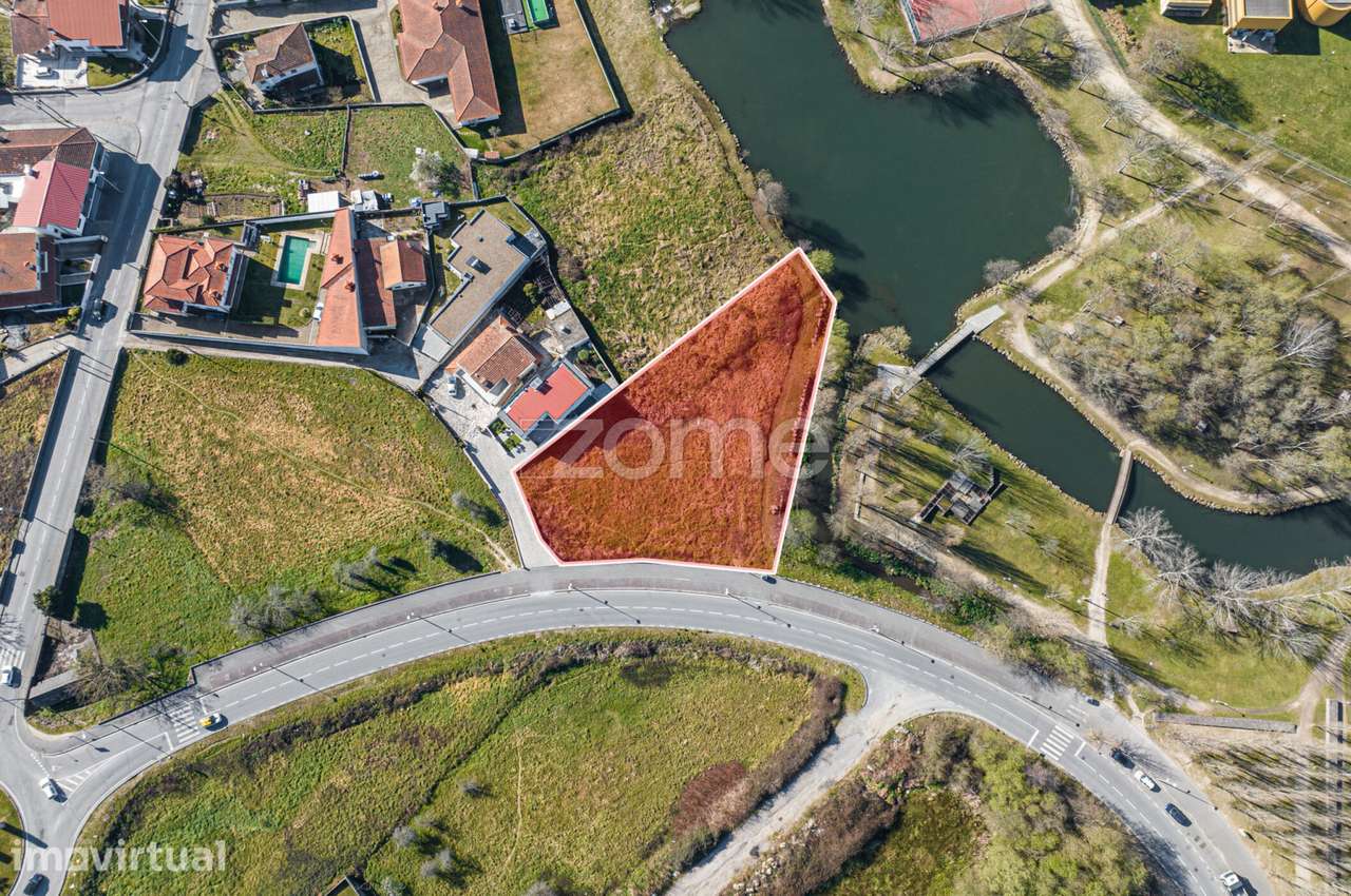 Terreno urbano, com 2200m2, Próximo ao Parque de Freamunde - Grande imagem: 2/16